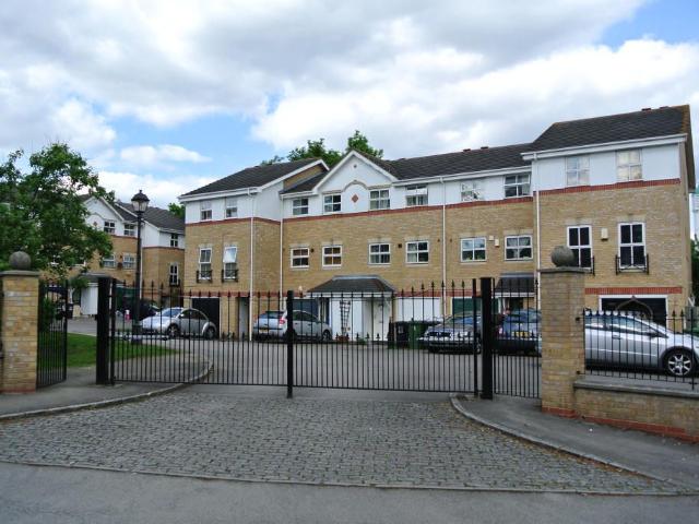 Apartment for rent in Watford Heath, North Watford