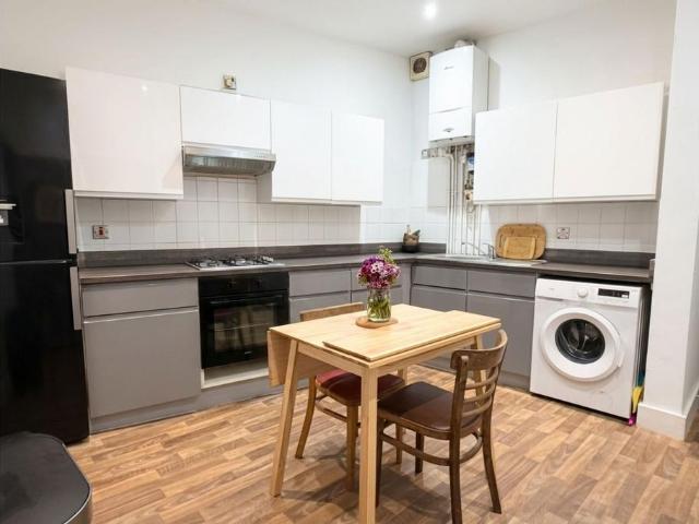 Apartment for rent in London Borough of Lewisham, Ladywell
