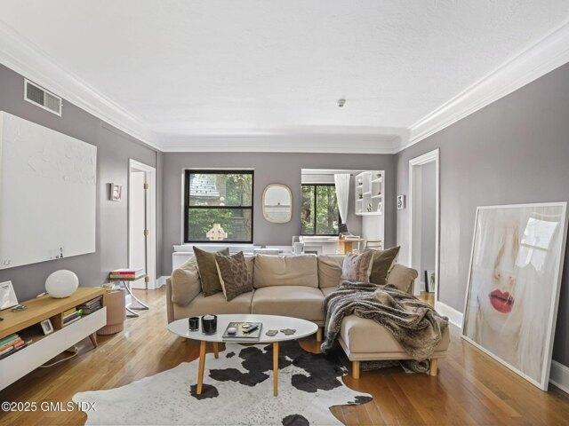 Condo for sale in Greenwich
