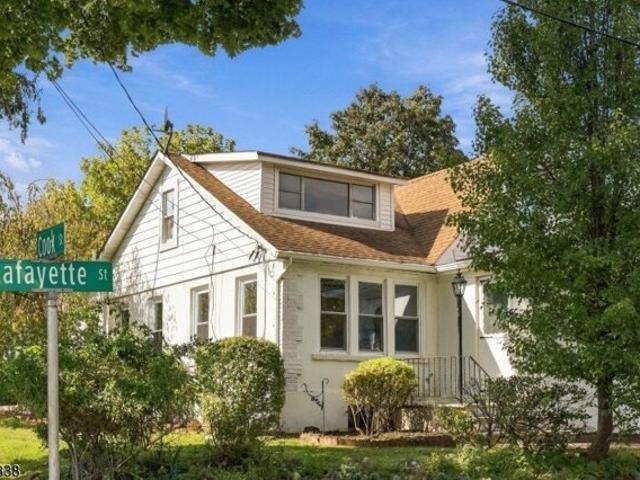 House for sale in Hackettstown, Warren County