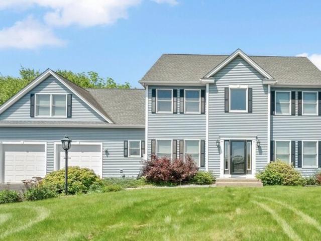 House for sale in Suffield
