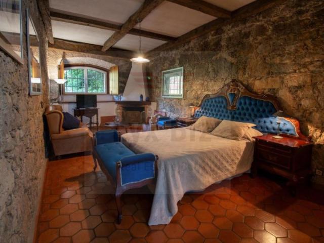 Quarto alugar em Rouxinol, Porto De Mós
