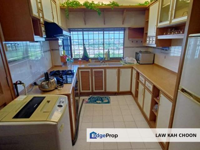 Condominium for sale in Malaka