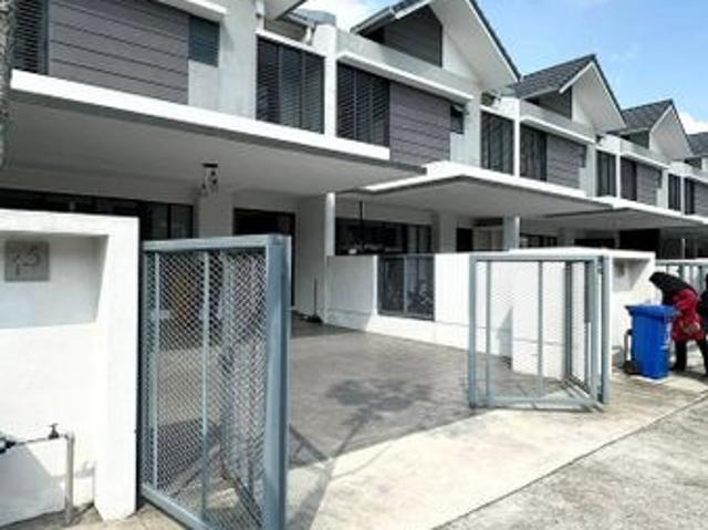 House for sale in Seksyen U8, Shah Alam
