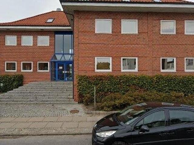 Erhvervsejendom til salg i Brøndby