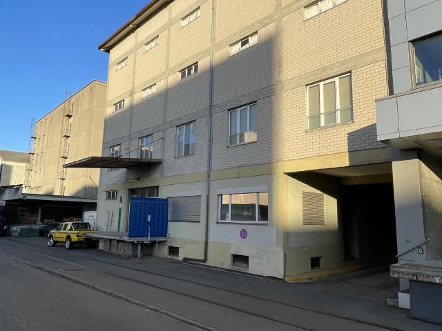 Industrie mieten in Muttenz, Basel-Landschaft