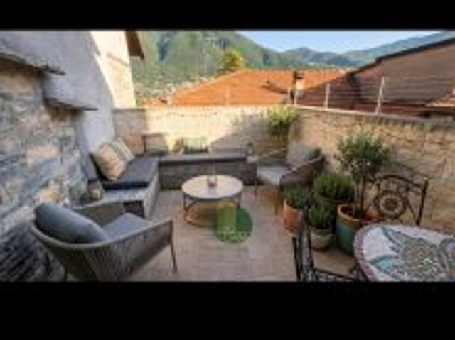Appartamento in vendita a Laglio, Lombardia