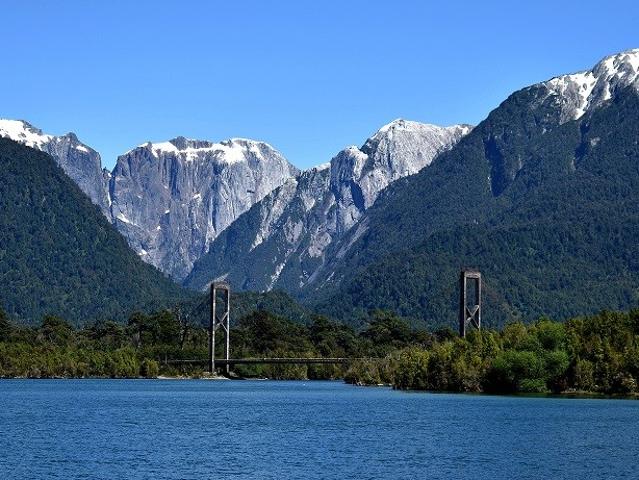 LAGO YELCHO