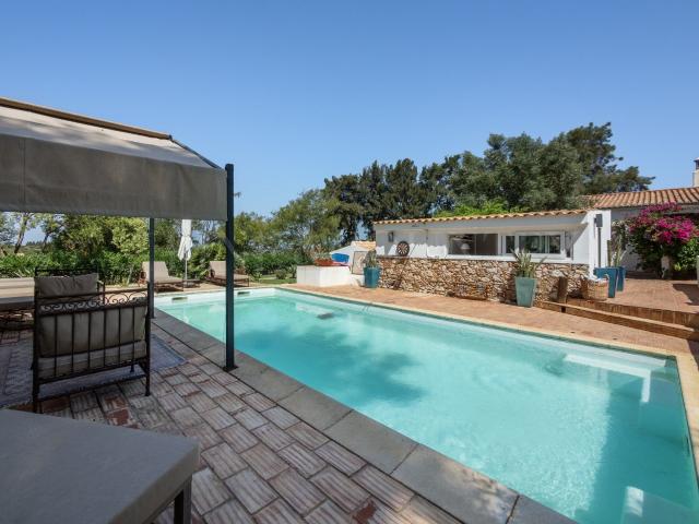 Casa venda em Estômbar, Faro