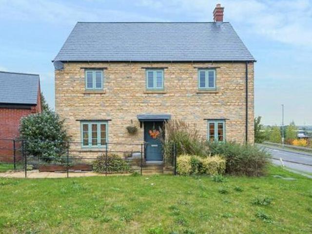 House for sale in Carpenter's Place, Brackley
