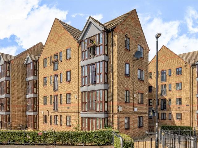 House for rent in Bromley-by-Bow, Bow