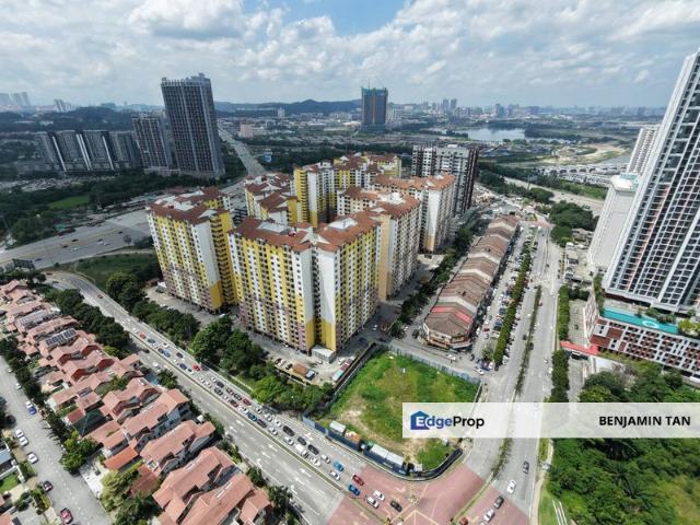 Condominium for sale in Petaling, Subang Jaya
