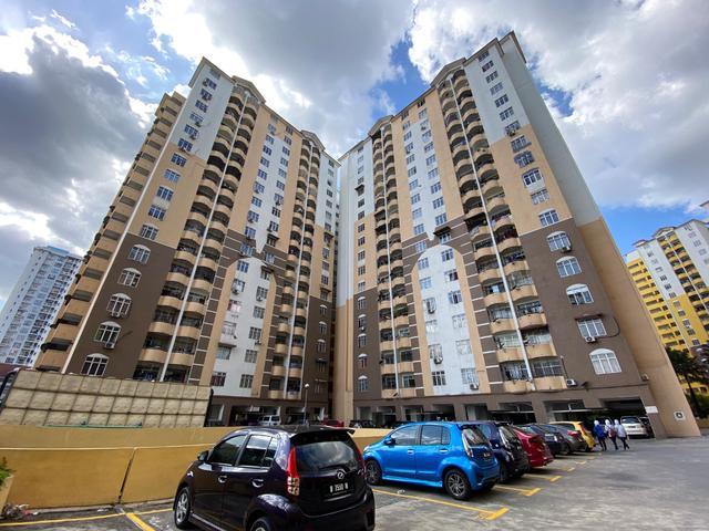 Apartment for sale in Petaling, Damansara Damai