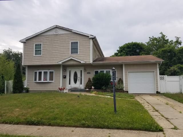 House for sale in Bohemia, New York
