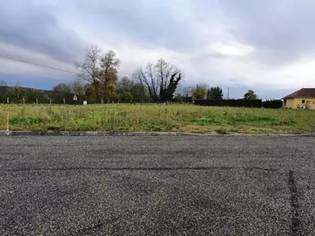 Terrain vente à Oloron-Sainte-Marie, Lahontan