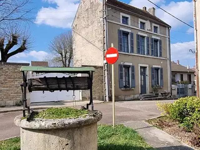 Maison vente à Montbard, Laignes