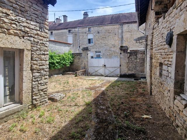 Maison vente à Montbard, Laignes