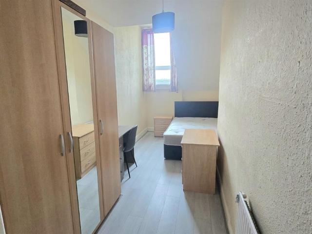 Room for rent in Georgia, Greater Manchester