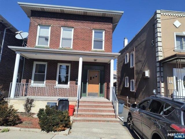 House for sale in Cliffside Park, New Jersey