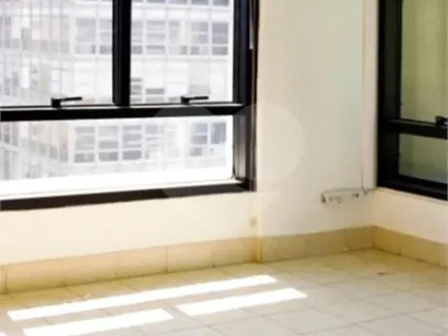 Ponto Comercial aluguel em Região Imediata de São Paulo, Região Metropolitana de São Paulo