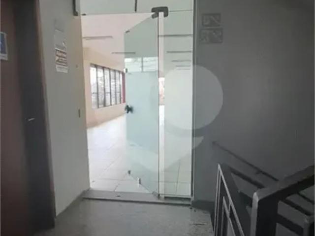 Ponto Comercial aluguel em Região Imediata de São Paulo, Região Metropolitana de São Paulo