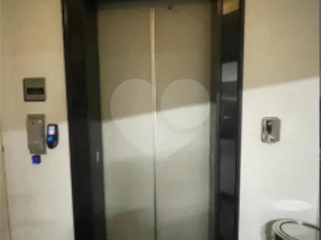 Ponto Comercial aluguel em Região Imediata de São Paulo, Região Metropolitana de São Paulo