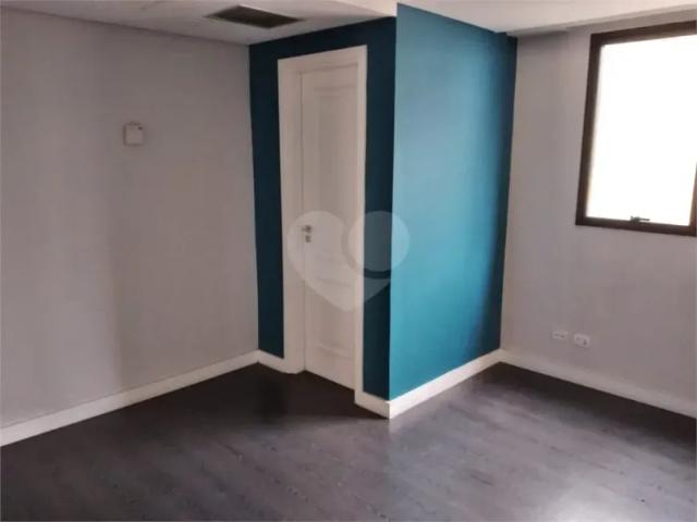 Ponto Comercial aluguel em Região Imediata de São Paulo, Região Metropolitana de São Paulo