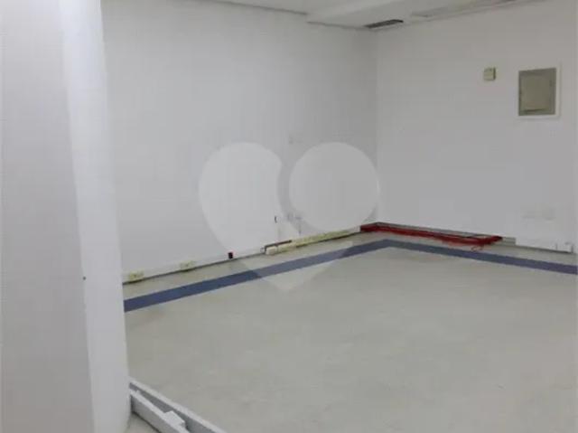 Ponto Comercial aluguel em Região Imediata de São Paulo, Região Metropolitana de São Paulo