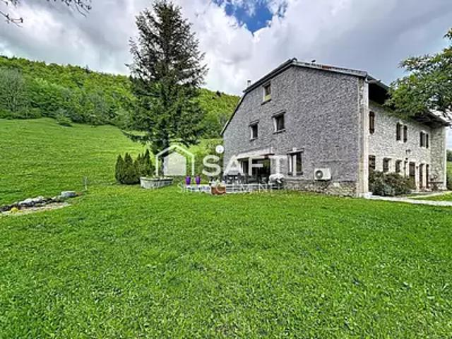 Maison vente à Saint-Claude, Lajoux