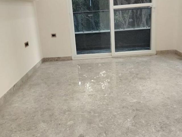 Commercial for sale in Deri