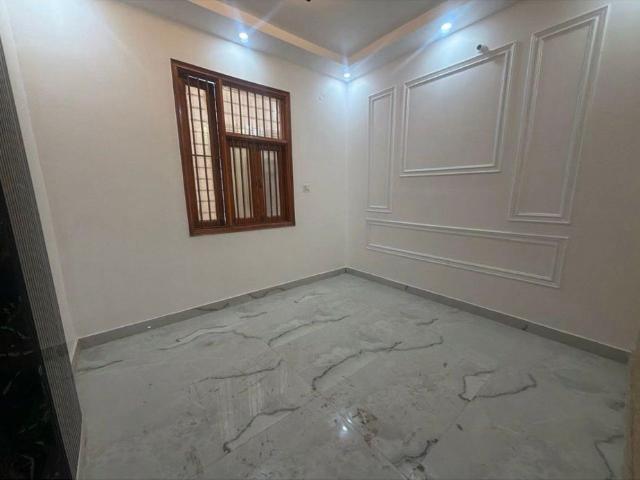 Property for rent in Deri