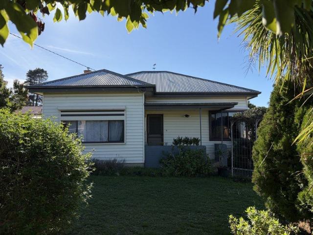 House for rent in Hamilton, Victoria