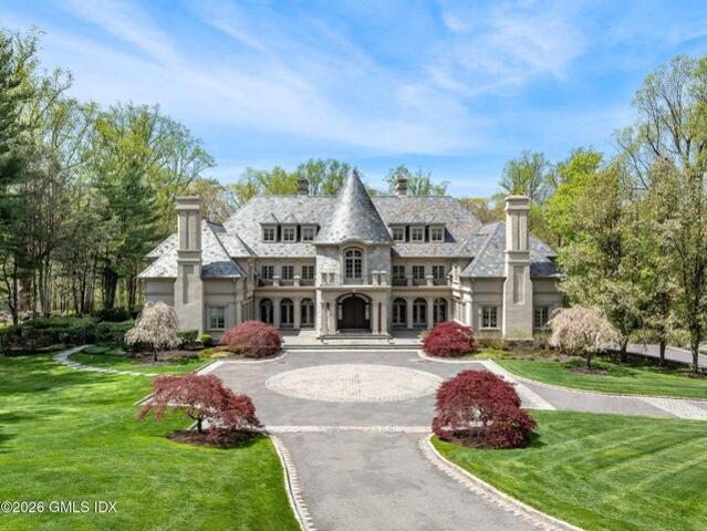 House for sale in Pine Hill, Greenwich