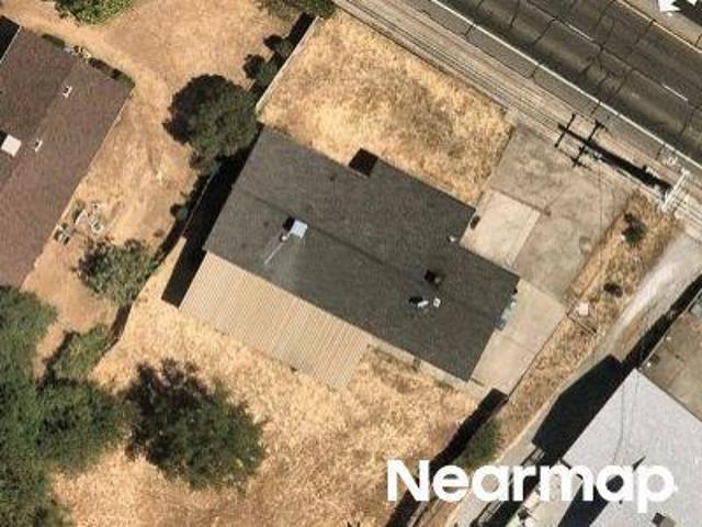 House for sale in Redding