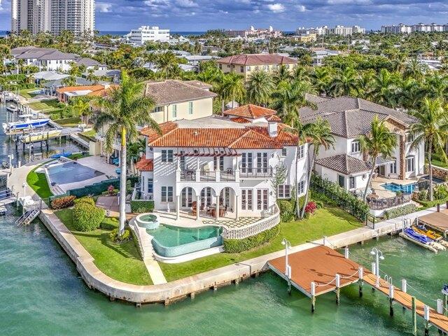 House for sale in Riviera Beach