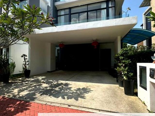 House for sale in Lake Edge, Majlis Bandaraya Subang Jaya
