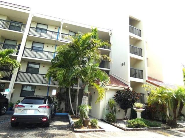 Condo for sale in Oakland Park