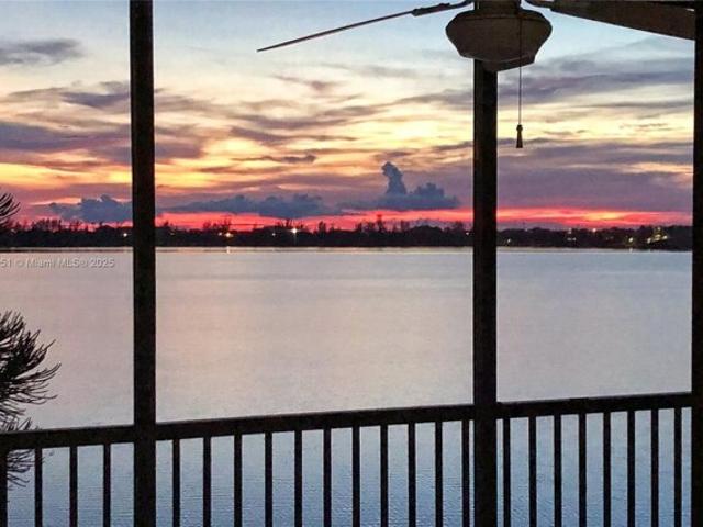 Condo for sale in Oakland Park