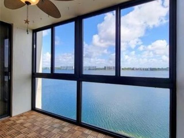 Condo for sale in Oakland Park