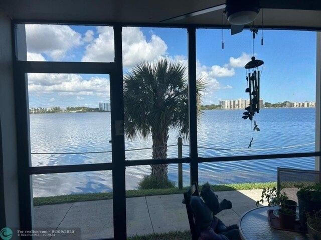 Condo for sale in Oakland Park