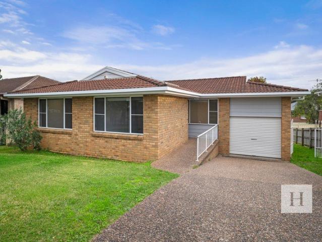 House for rent in Lake Haven, New South Wales