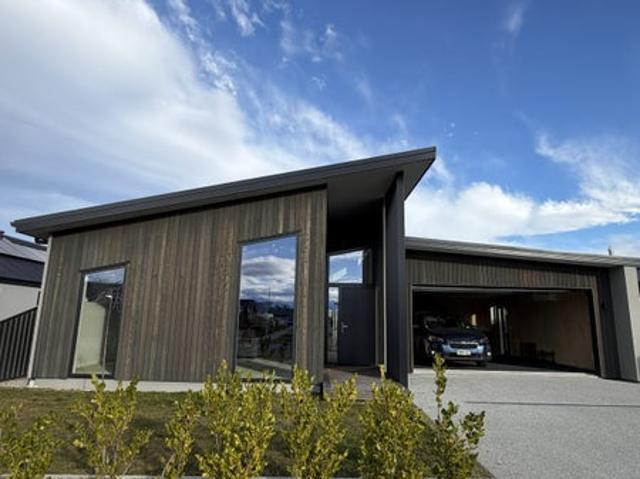 House for rent in Otakou