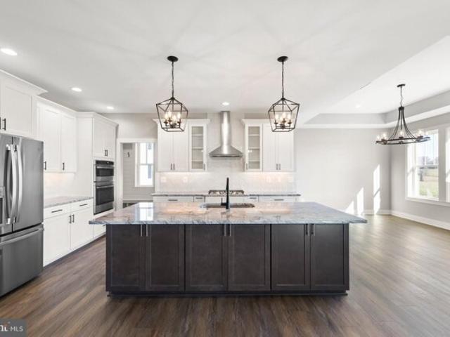 House for sale in Cross Junction