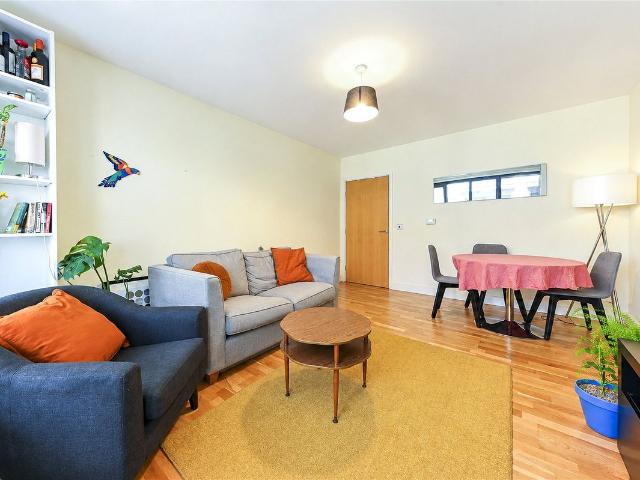 House for rent in Brownswood Park, Greater London