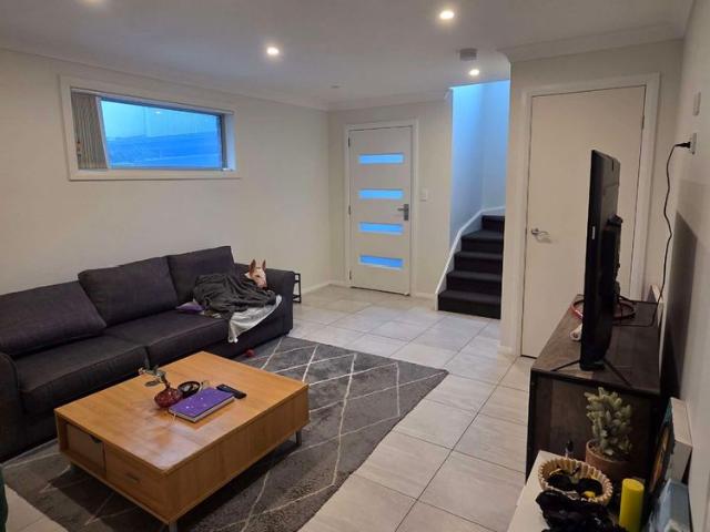 Room for rent in Wollongong West, New South Wales