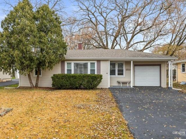 House for sale in Mchenry, Illinois