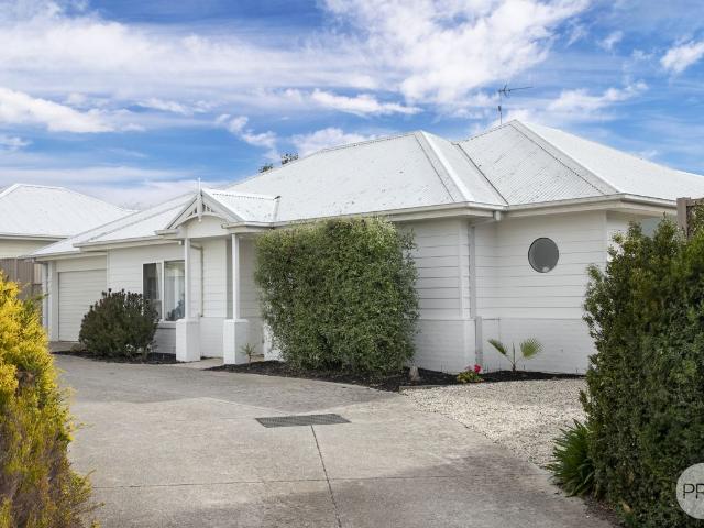 Townhouse for sale in Lake Wendouree