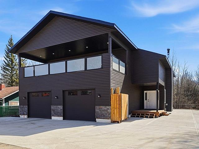 House for sale in Alberta