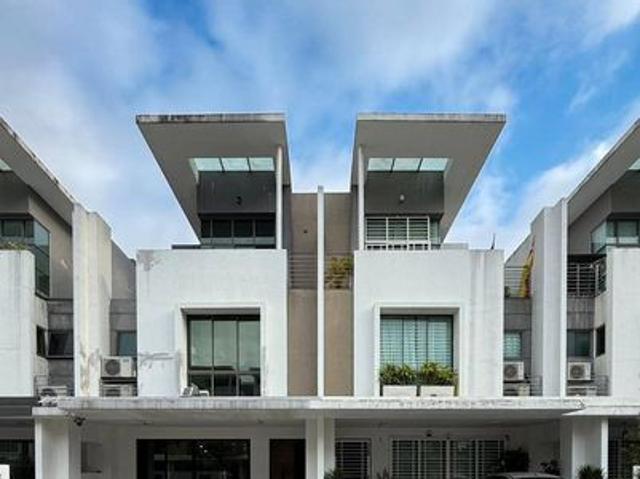 House for sale in Cyber 11, Sepang