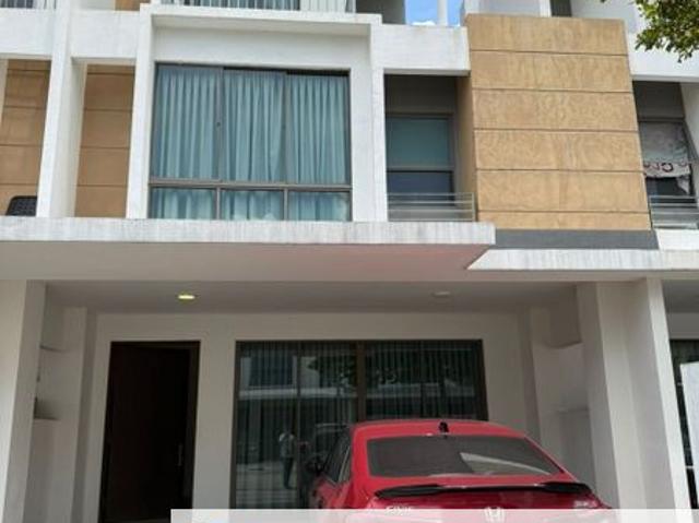 House for sale in Tanjong Sepat, Selangor
